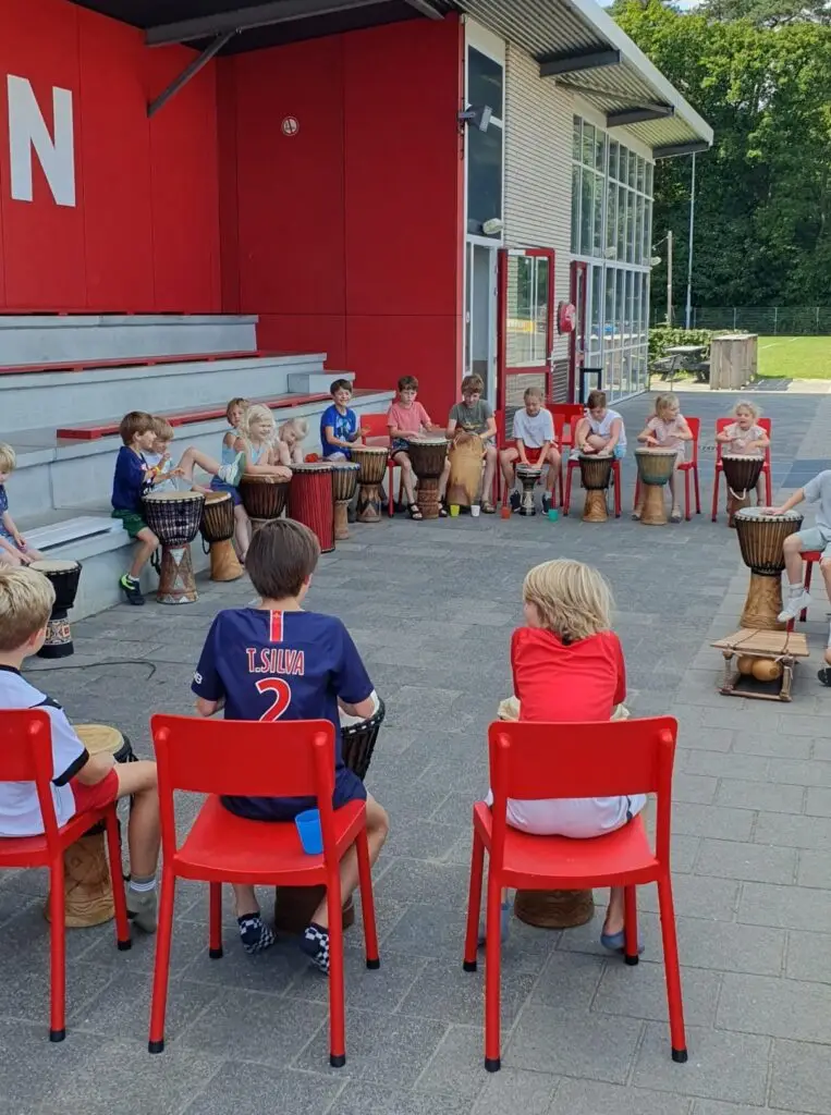 Kinderen djembé workshop BSO