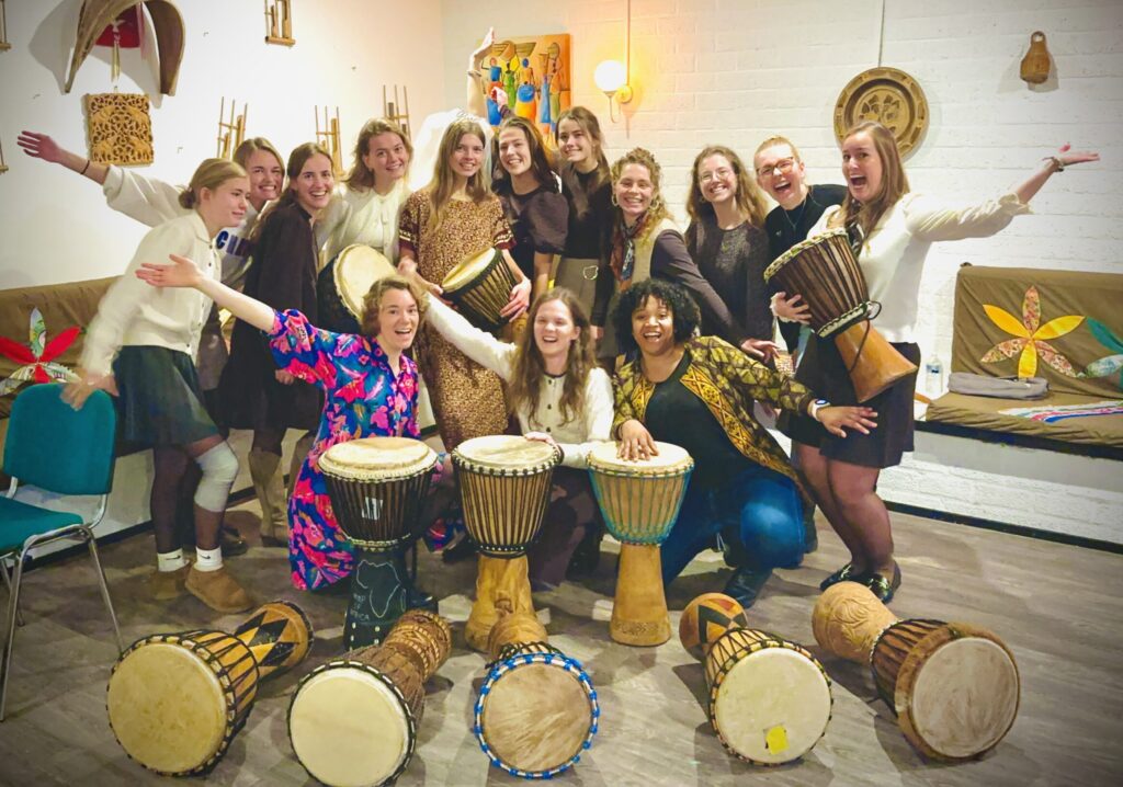 Djembé workshop teambuilding groep